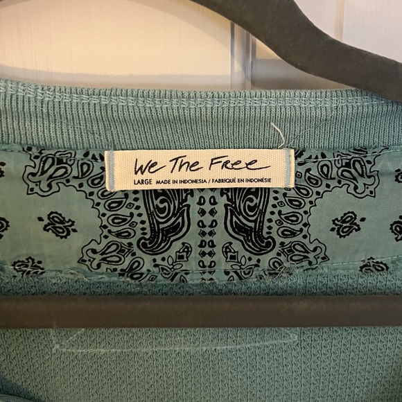 Free people top size large - Picture 4 of 4